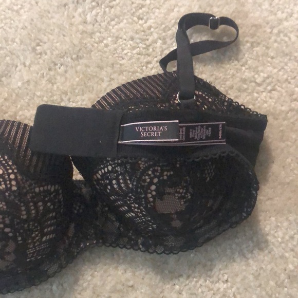 Victoria’s Secret Bras 36DD - Picture 3 of 7